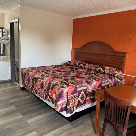 Economy Inn-3