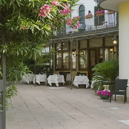 Hotel Villa Edera-3