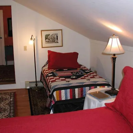 Pepper House Inn-2