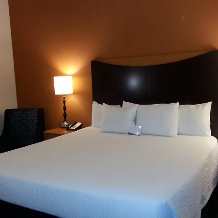 Fairfield Inn & Suites Milledgeville-3