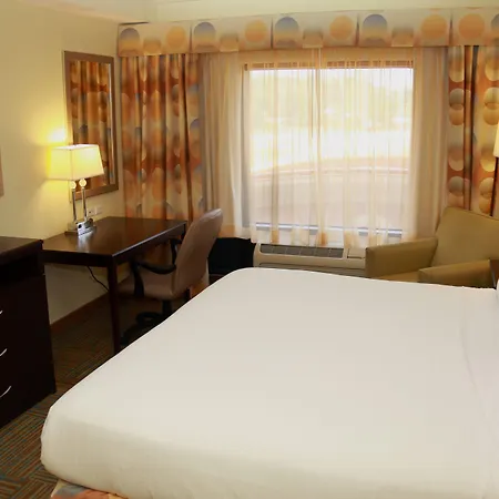 Holiday Inn Express Hotel & Suites Perry By Ihg-3