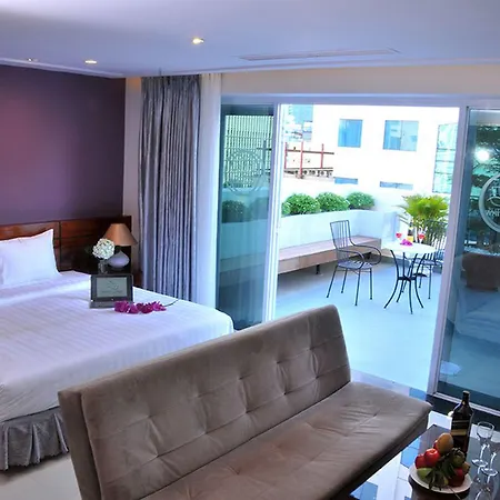 White Lotus Hotel Saigon-3