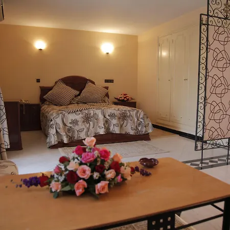 Hotel Al Kabir-3