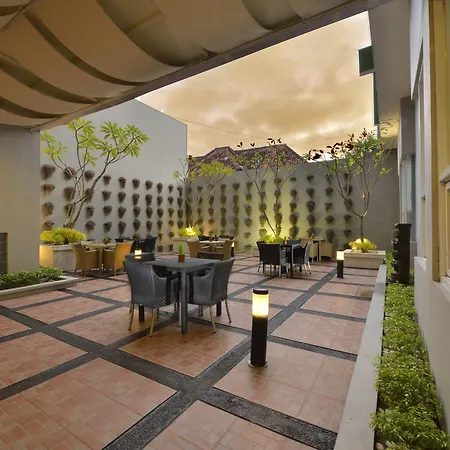Whiz Hotel Malioboro Yogyakarta-3