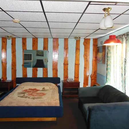 Motor Court Motel-3