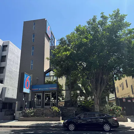 Motel 6 Hollywood-2