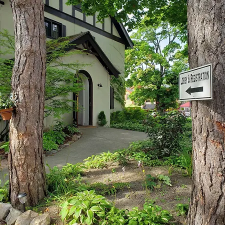Ivy Manor Inn Village Center-3