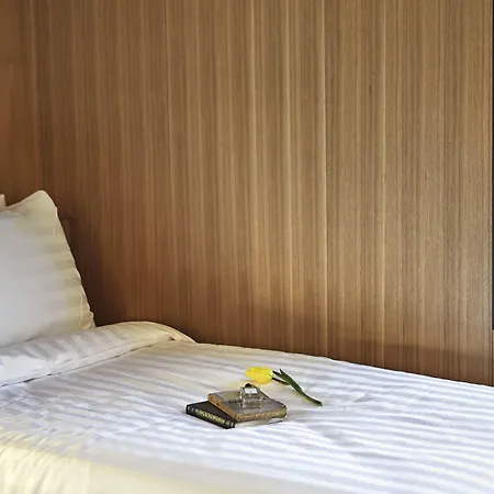 Jongro Makers X Pretty Hotel-3