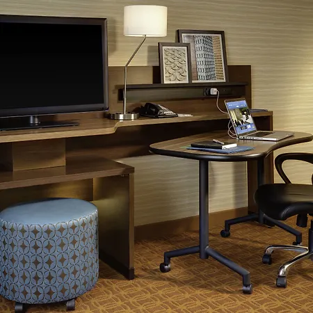 Fairfield Inn & Suites By Marriott Decorah-2