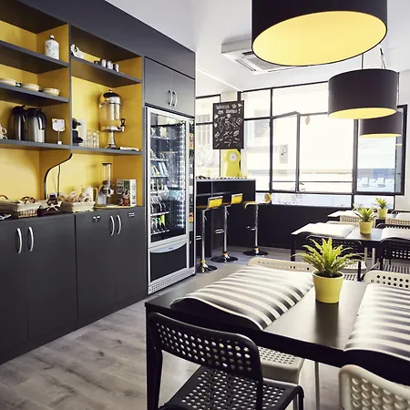 Free Hostels Barcelona-3