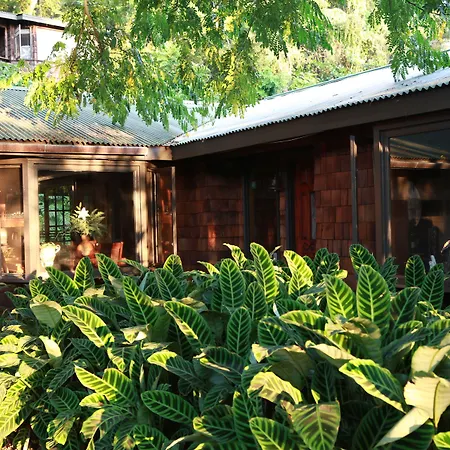Hale Maluhia Country Inn-2