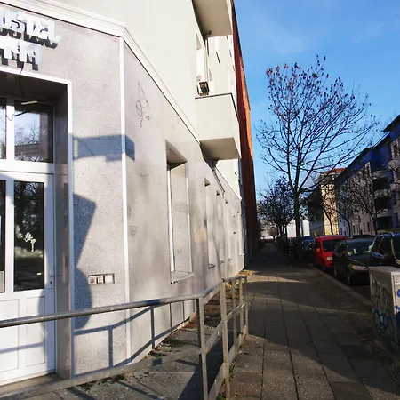 Hostel 199-2