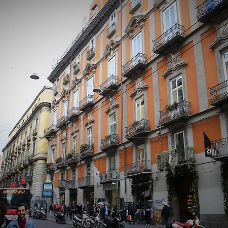 Maison Des Fleurs-3