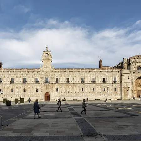 Parador De Turismo De Leon-2