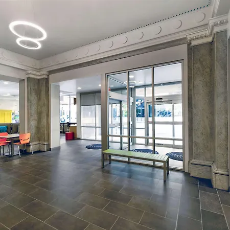 Home2 Suites By Hilton Minneapolis Downtown-3