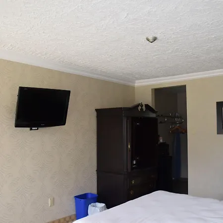 Festival Courtyard Inn-3