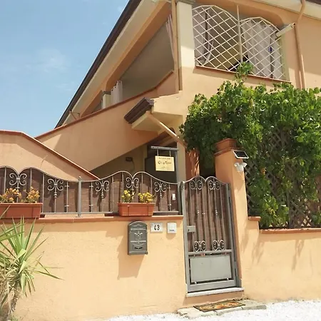 Bed&Breakfast Gli Alisei-3