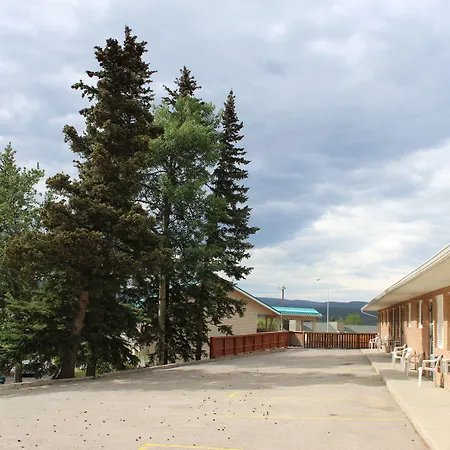 Pines Motel-3