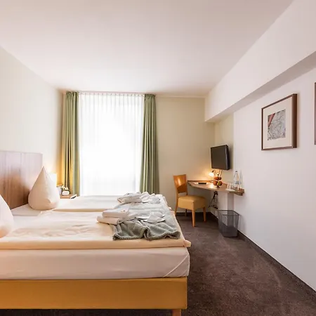 Hotel Nibelungen Hof-3