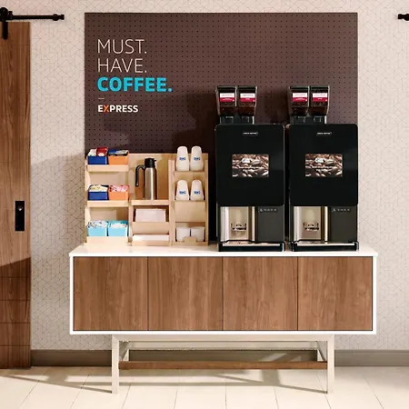 Holiday Inn Express And Suites Urbandale Des Moines By Ihg-2