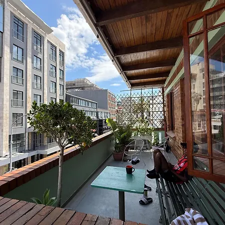 Long Street Backpackers (Adults Only)-3