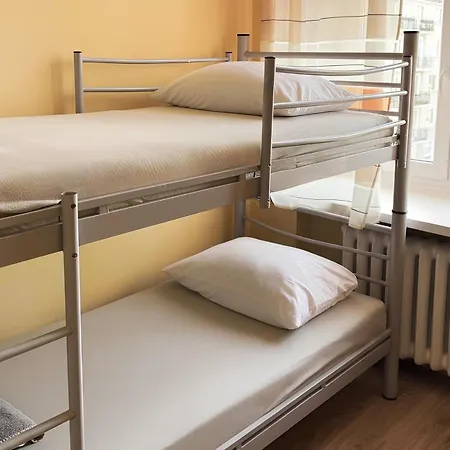 Hostel Oliwka - Metro Swietokrzyska-3