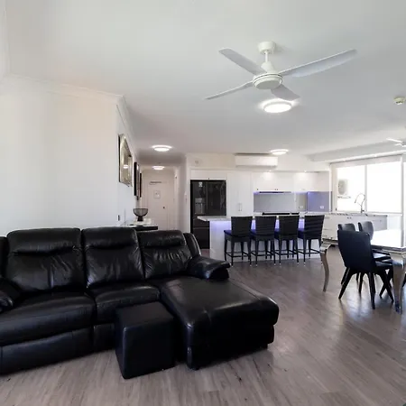 Mariners North Holiday Apartments-2