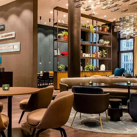 Motel One Koeln-Altstadt-2