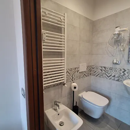 La Lanterna Di Angelo Rent Rooms And Apartments Free Parking On The Street Front-3