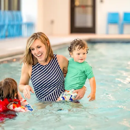 Country Cascades Waterpark Resort-3