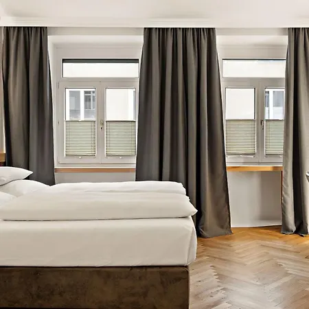 Alpen Hotel Muenchen-2