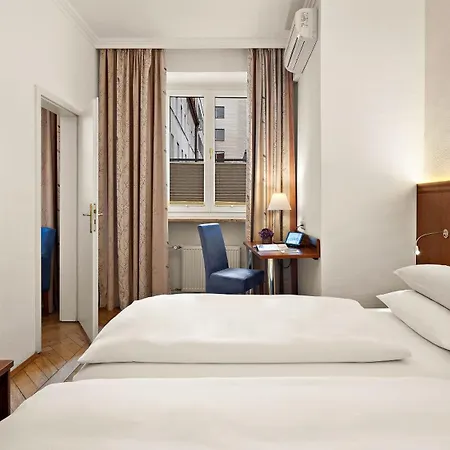 Alpen Hotel Muenchen-3