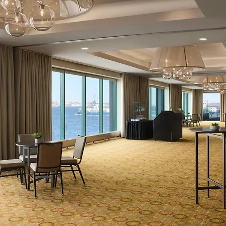 Halifax Marriott Harbourfront Hotel-3