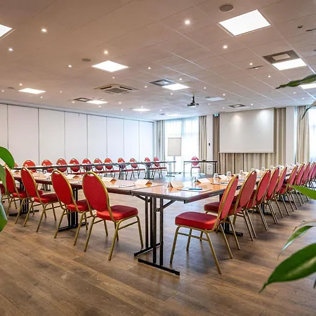 Mercure Paris Le Bourget Aeroport-3
