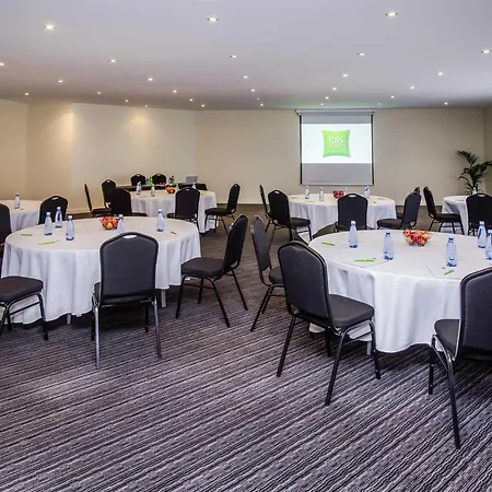 Ibis Styles Canberra Eagle Hawk-2