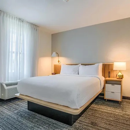 Mainstay Suites-2