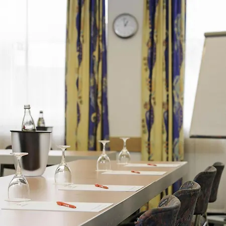 Ibis Paderborn City-2