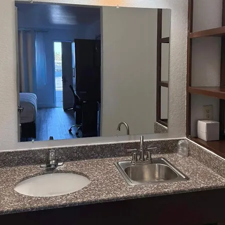 Rodeway Inn & Suites Rancho Cordova - Folsom-2
