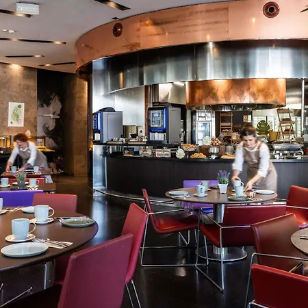 Novotel Barcelona City-3
