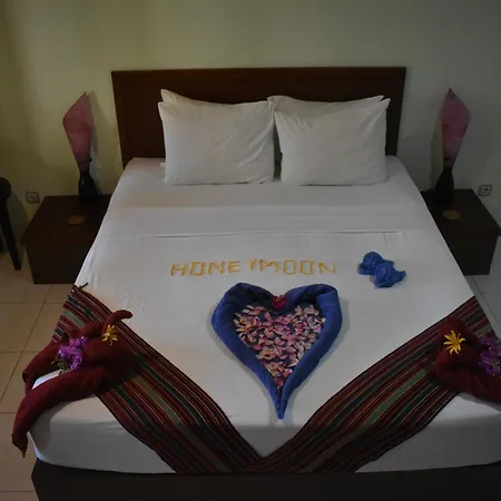 Mama Bella'S Retreat-2