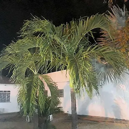 Hotel Latinos 2-2
