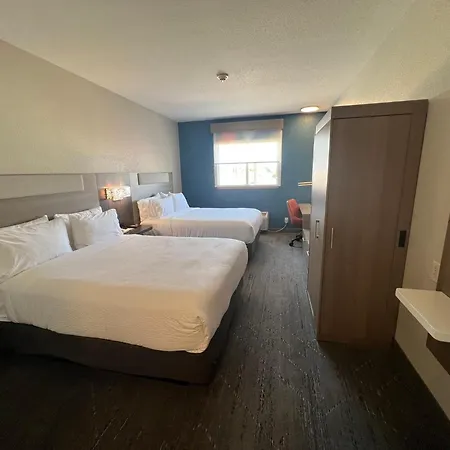 Holiday Inn Express - Wichita North - Park City By Ihg-3