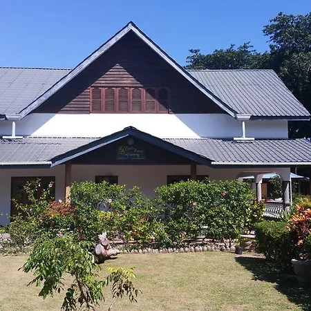 Belle Amie Self Catering-3