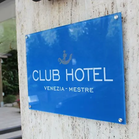 Club Hotel-2