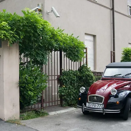 Embassy Row Bnb-2