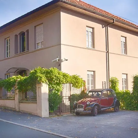 Embassy Row Bnb-3