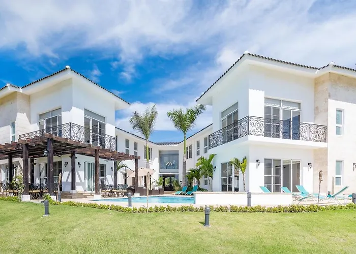 Amazing Private Villa With Chef And Maids