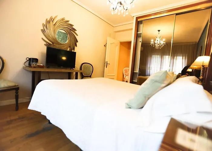 Hostal Goya Suites
