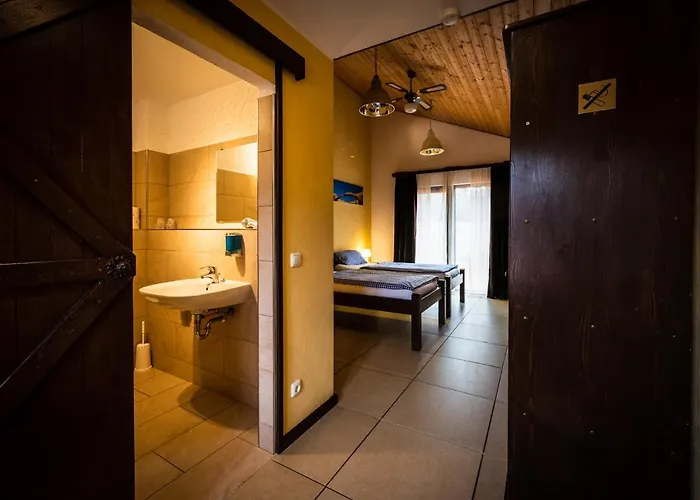 Roadcamp - American Motel & Sportsbar
