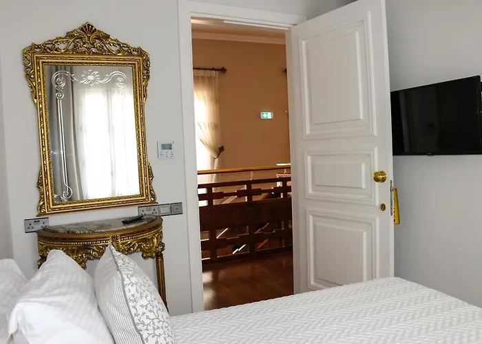 9 Muses Hotel
